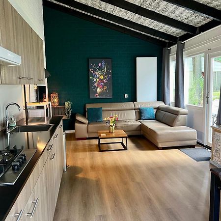 Gehele Bungalow Zuid-Limburg Op Een Park シンペルフェルト エクステリア 写真
