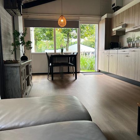 Gehele Bungalow Zuid-Limburg Op Een Park シンペルフェルト エクステリア 写真