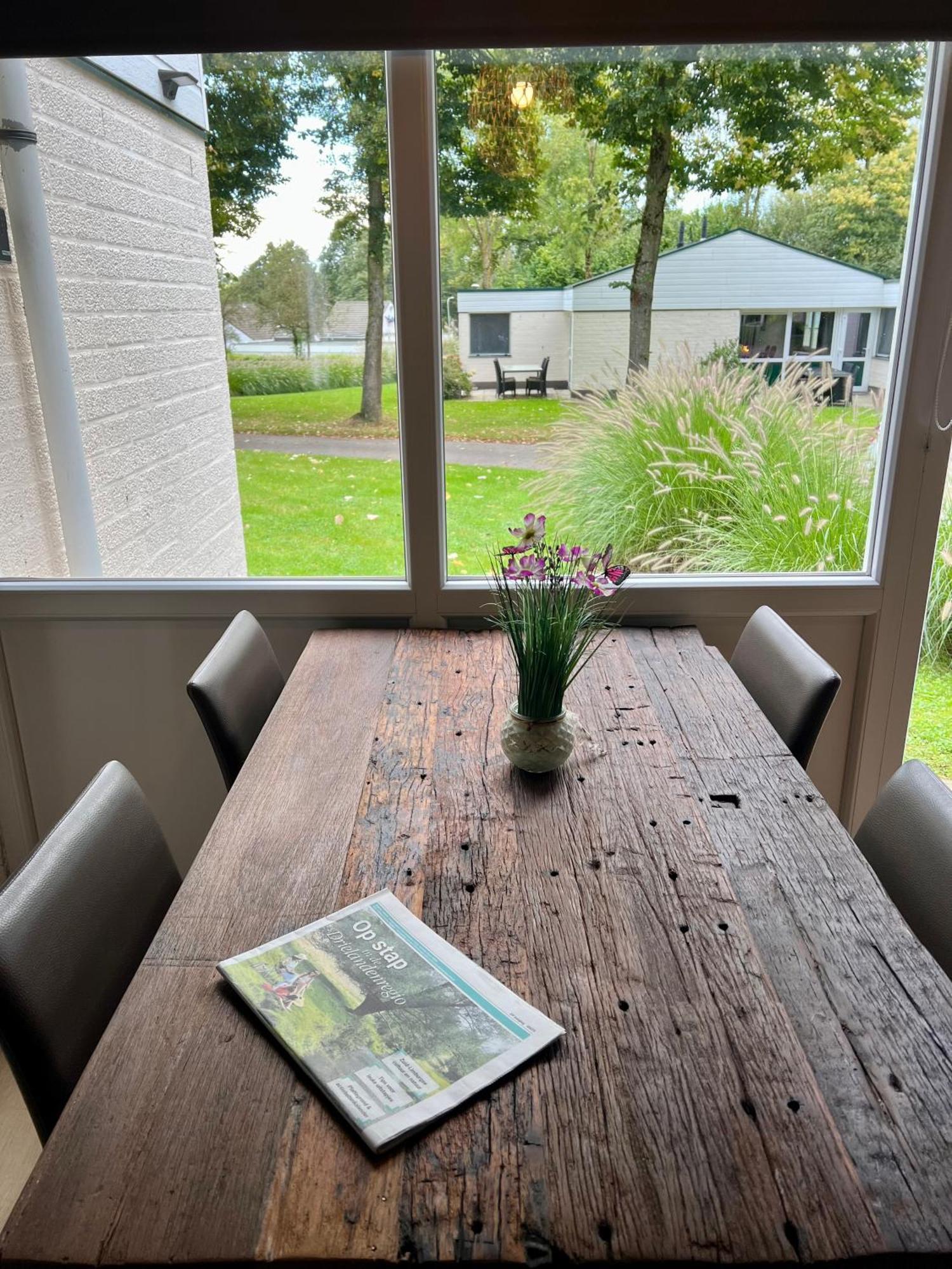 Gehele Bungalow Zuid-Limburg Op Een Park シンペルフェルト エクステリア 写真